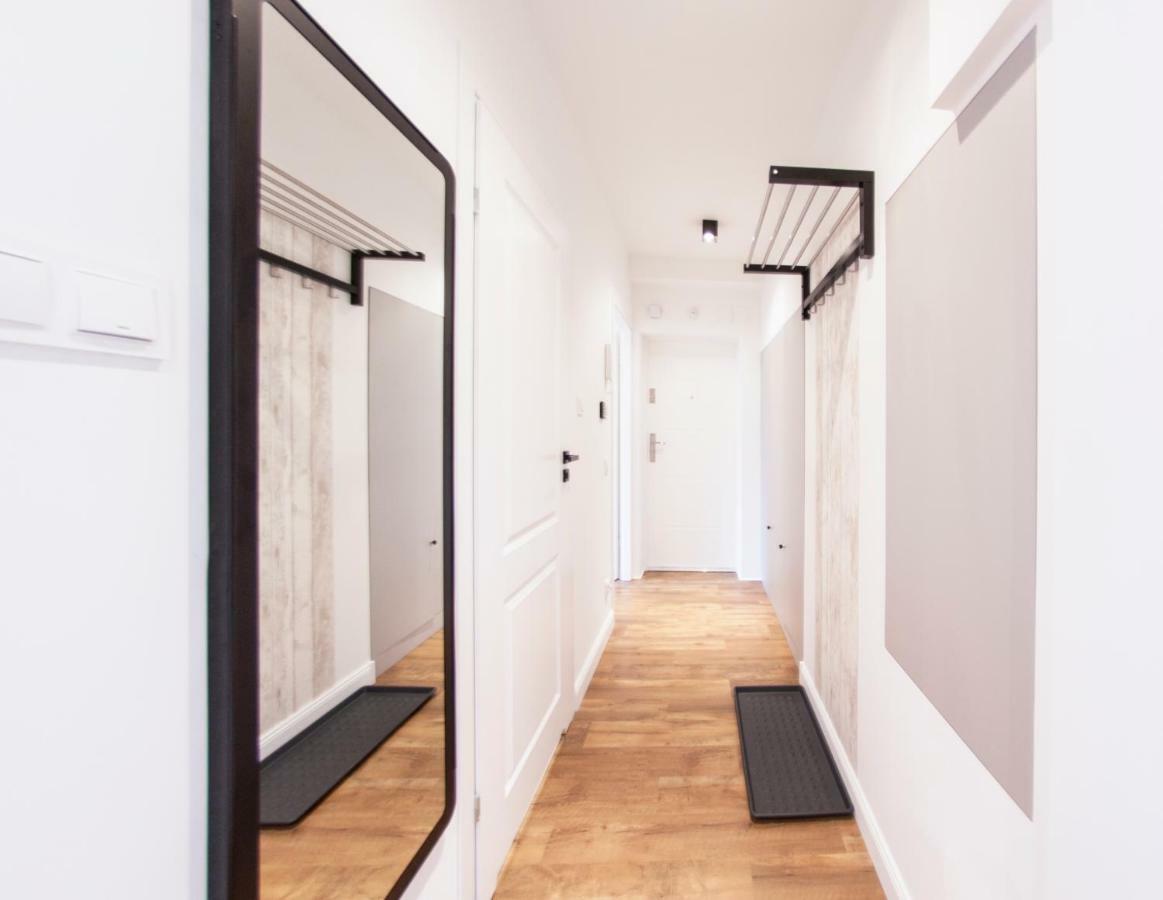 Family Luxury Comfort Old Town Apartament, 1-8, 2 Sypialnie I Salon, Parking W Cenie Gdańsk Exterior foto
